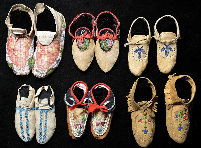 COLLECTION OF BEADED MOCS, 13 PR & 8 SINGLE                                                                                                                                                             