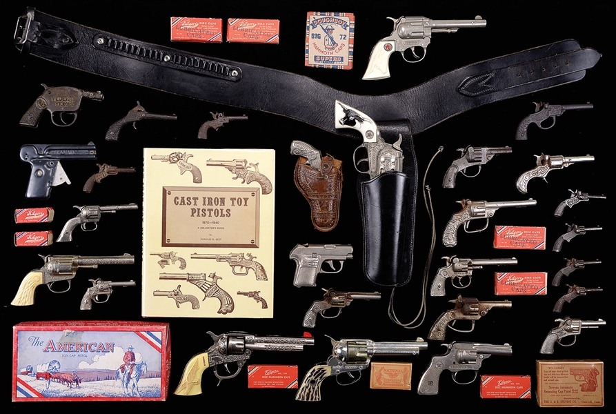 COLLECTION OF 27 CAP GUNS & ACCESSORIES                                                                                                                                                                 