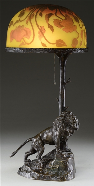 FIGURAL CAMEO GLASS TABLE LAMP                                                                                                                                                                          