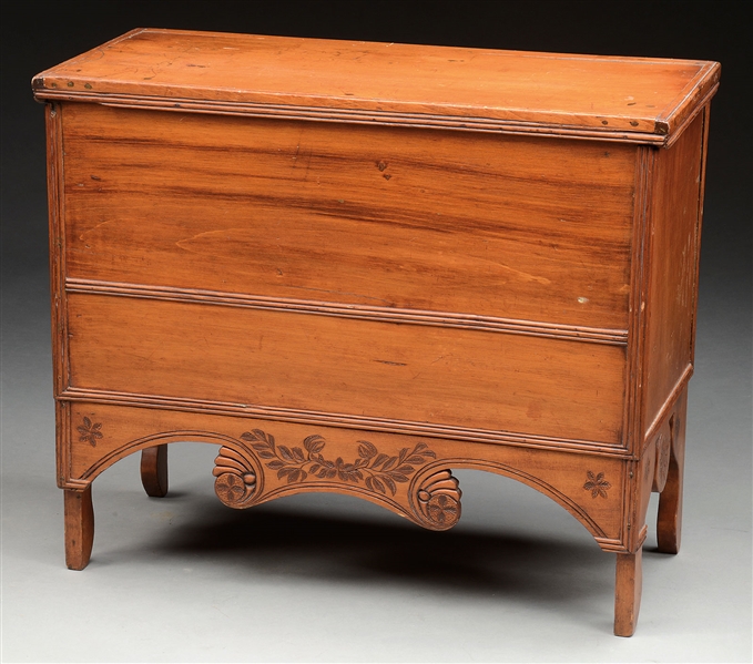 18000S VT BLANKET BOX FROM A MIDDLEBURY, VT ESTATE                                                                                                                                                     