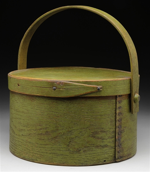 APPLE GREEN PANTRY BOX WITH LID.                                                                                                                                                                        