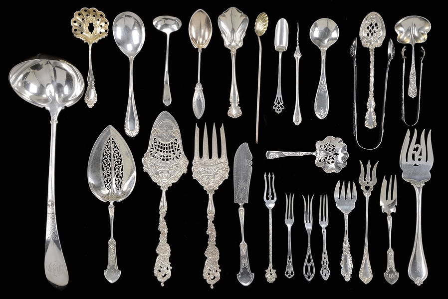 FINE LOT OF STERLING SILVER SERVING PIECES.                                                                                                                                                             