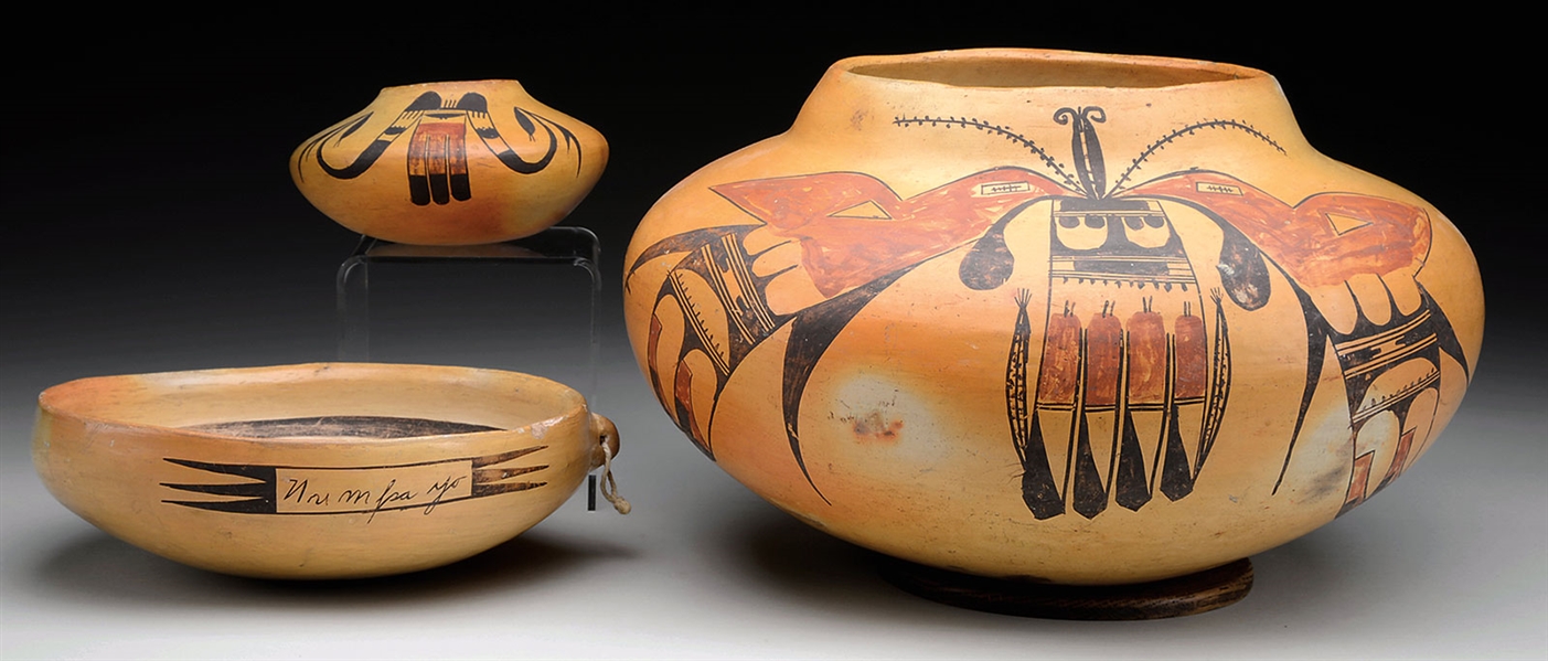 GROUP OF VERY FINE EARLY 20TH CENTURY HOPI POTS.                                                                                                                                                        
