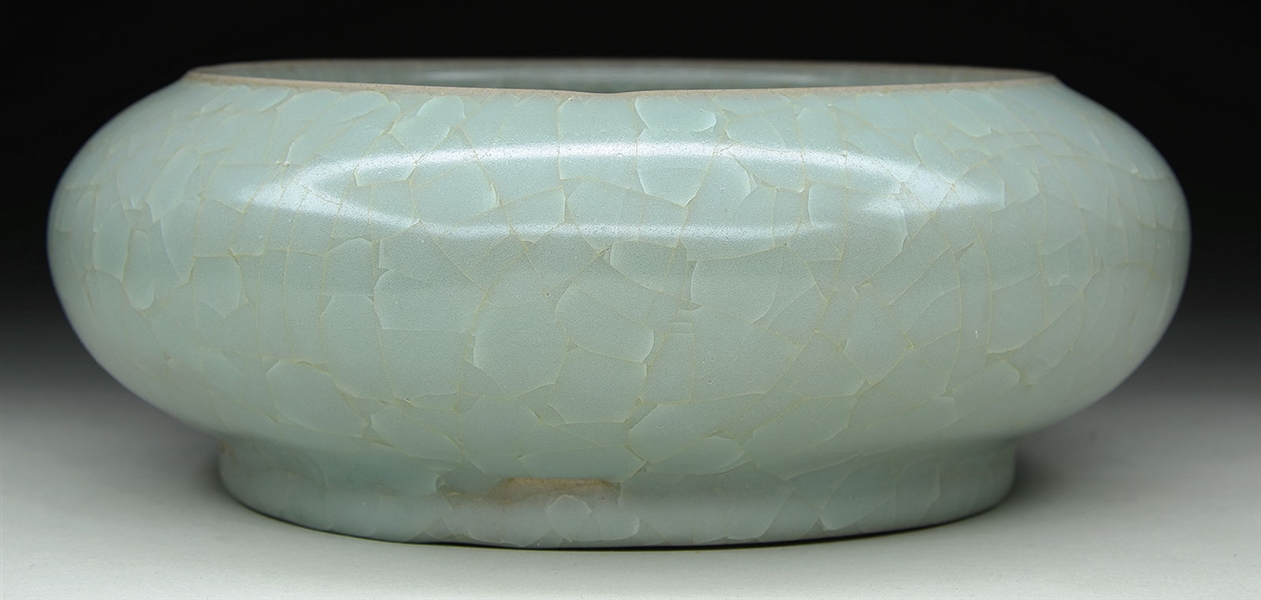 LONGCHUAN "ICE-FLAKE" NARCISSUS BOWL.                                                                                                                                                                   