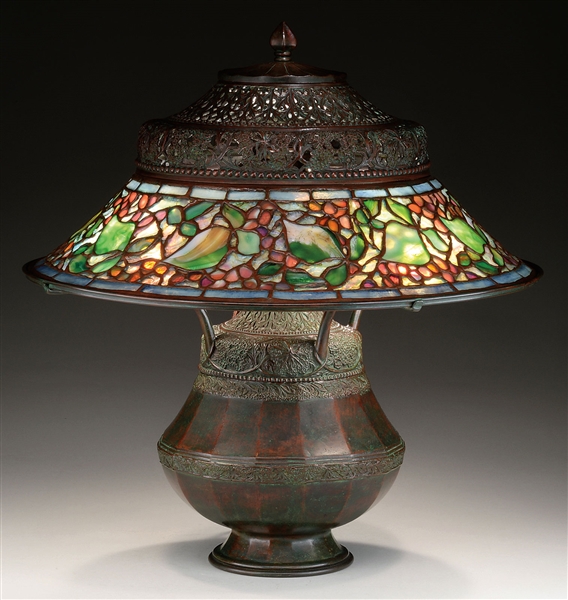 TIFFANY STUDIOS QUEEN ANNES LACE LAMP BASE WITH AMERICAN LEADED GLASS SHADE.                                                                                                                           