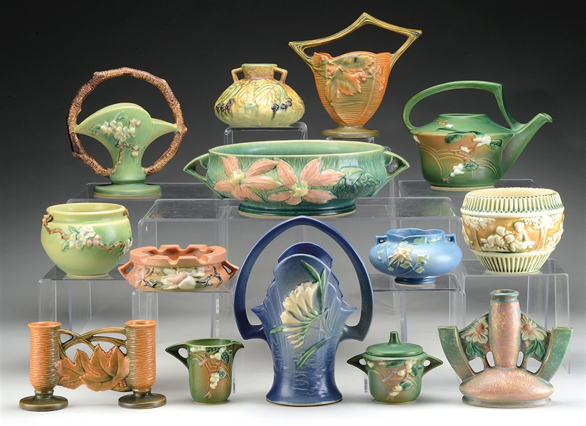 FOURTEEN MISCELLANEOUS PIECES OF ROSEVILLE ART POTTERY.                                                                                                                                                 