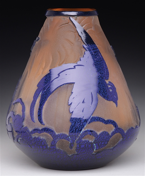 ART DECO CAMEO GLASS VASE ATTRIBUTED TO MULLER FRES.                                                                                                                                                    