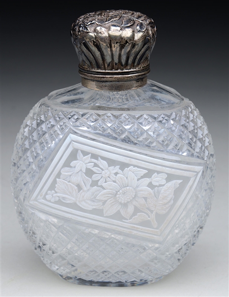 ENGLISH CAMEO GLASS SCENT BOTTLE.                                                                                                                                                                       