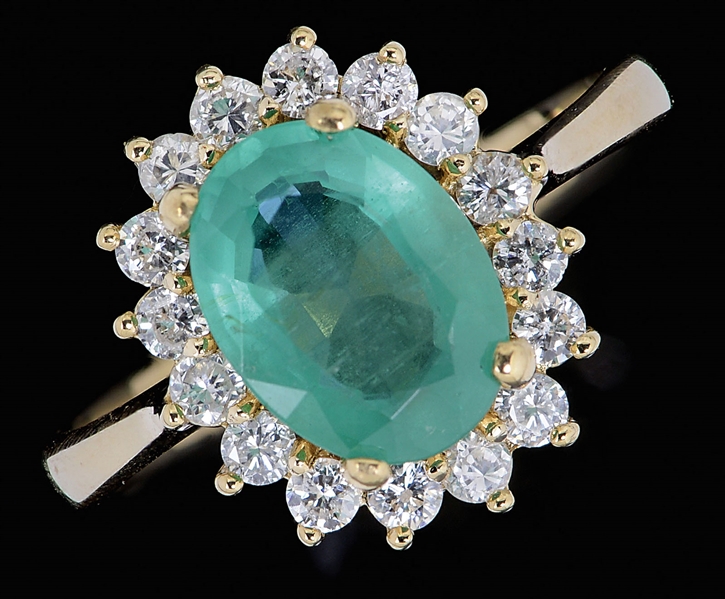 14KT YELLOW GOLD & EMERALD RING.                                                                                                                                                                        