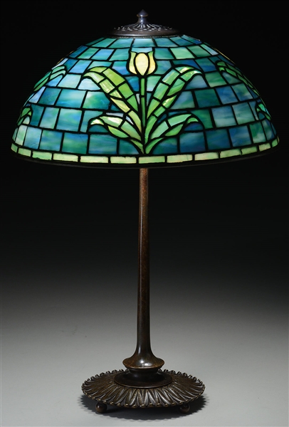 LEADED GLASS TABLE LAMP ATTRIBUTED TO BIGELOW & KENNARD.                                                                                                                                                