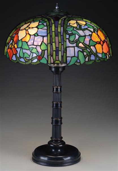 CONTEMPORARY LEADED TABLE LAMP.                                                                                                                                                                         