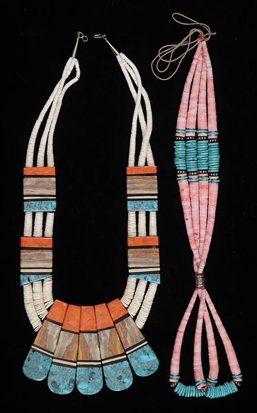 CEREMONIAL NAVAJO NECKLACE WITH CLAM SHELL BEADS, TURQUOISE AND HARDSTONE.                                                                                                                              