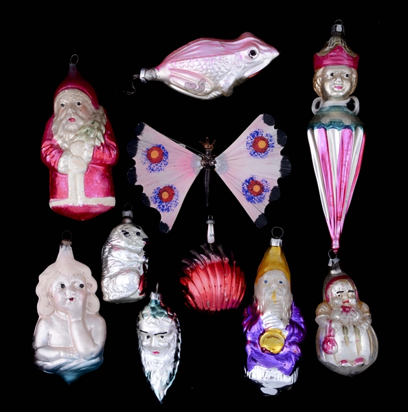 LOT OF 10: GLASS CHRISTMAS ORNAMENTS.