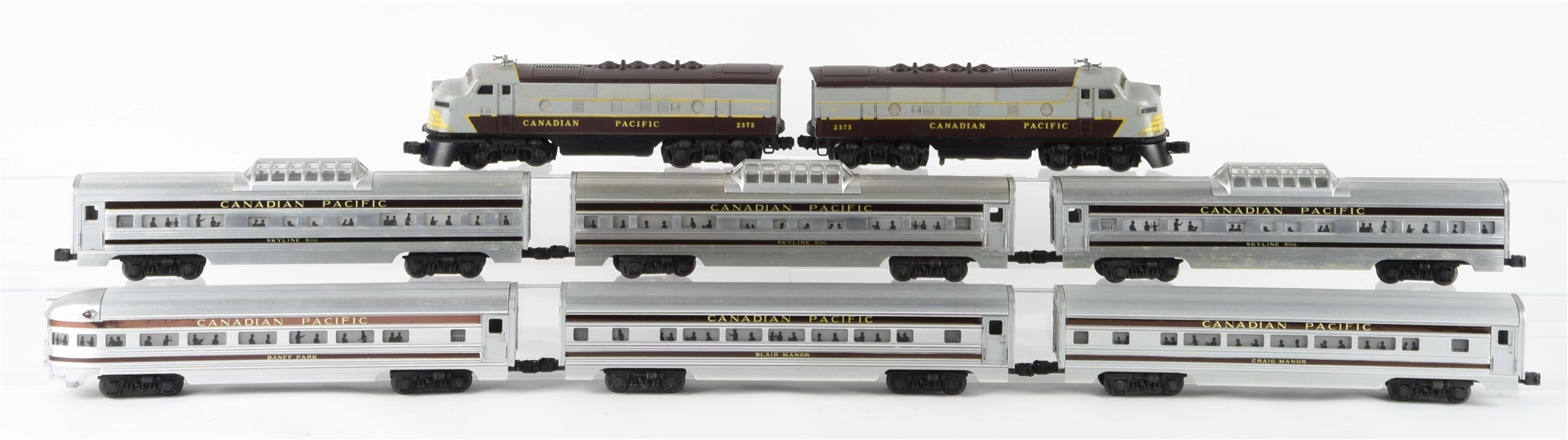 LOT OF 8: LIONEL CANADIAN PACIFIC PASSENGER SET. 