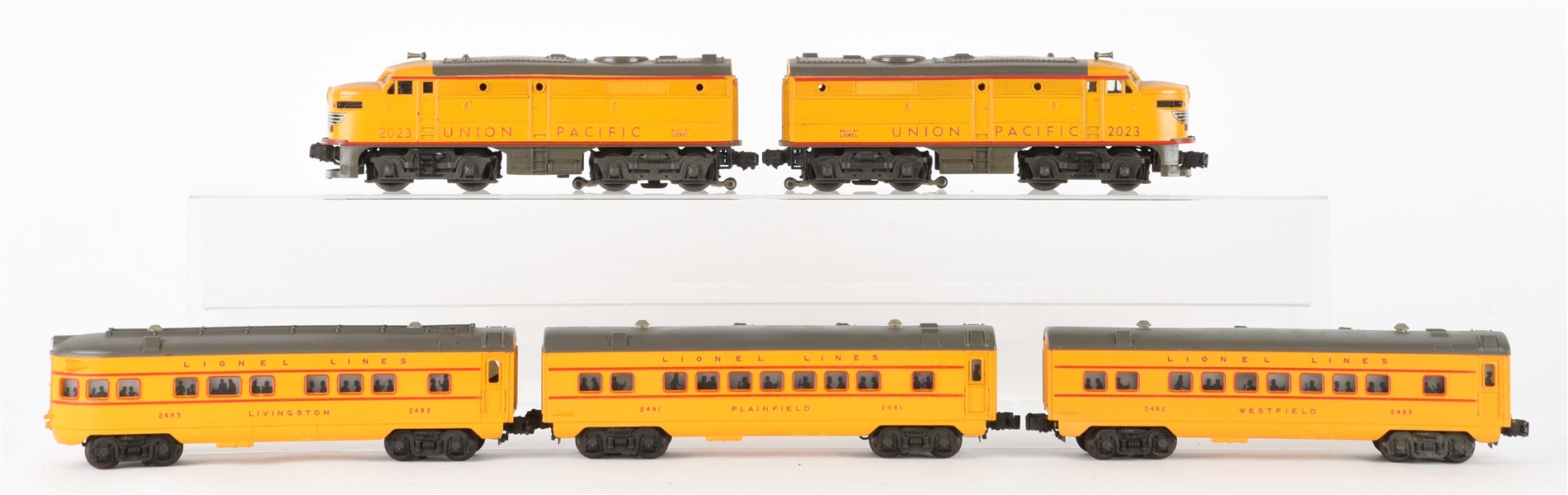 LOT OF 5: LIONEL UNION PACIFIC ANNIVERSARY SET.