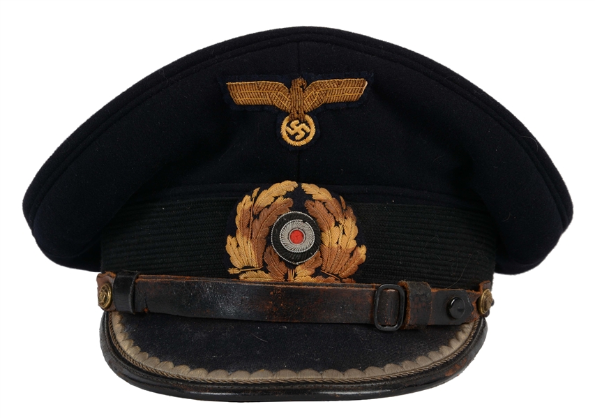 GERMAN WWII KRIEGSMARINE OFFICERS VISOR CAP.