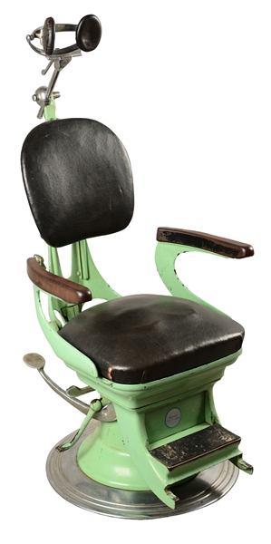 S.S. WHITE DIAMOND CHAIR NO. 2 DENTIST CHAIR. 