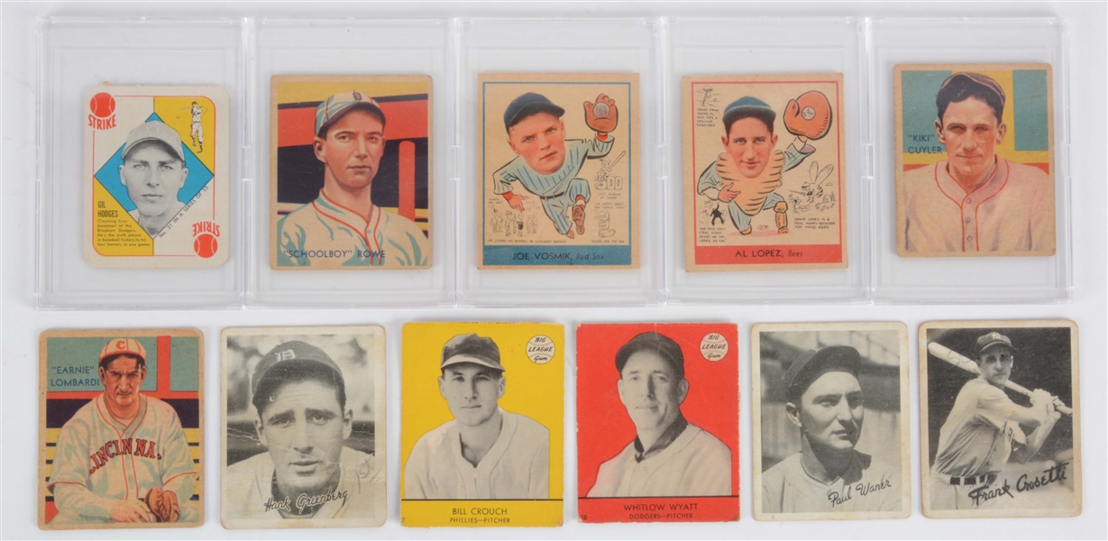 ASSORTED 20TH CENTURY BASEBALL CARDS.