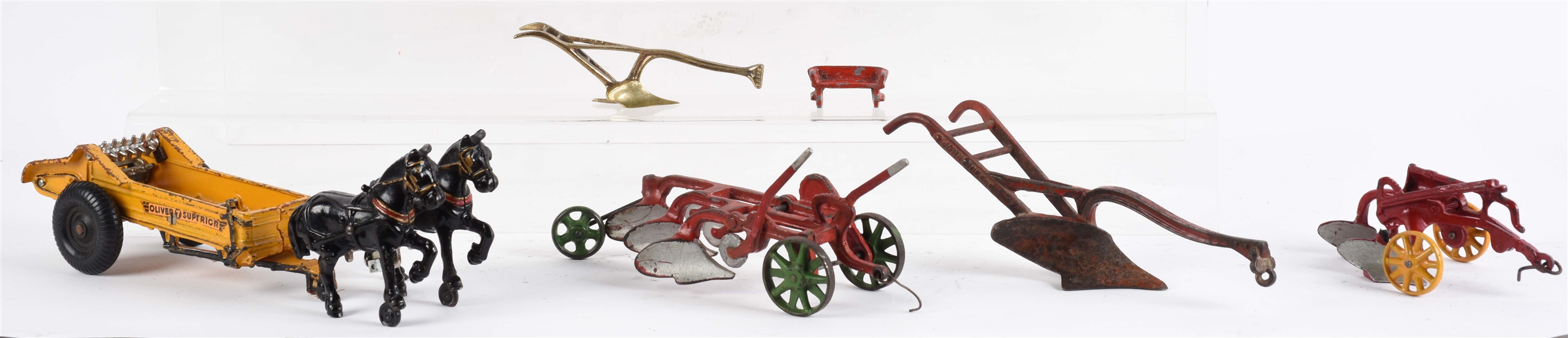 LOT OF 6: CAST IRON FARM TOY PARTS & ACCESSORIES.