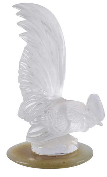 R. LALIQUE FROSTED GLASS ROOSTER MASCOT HOOD ORNAMENT.