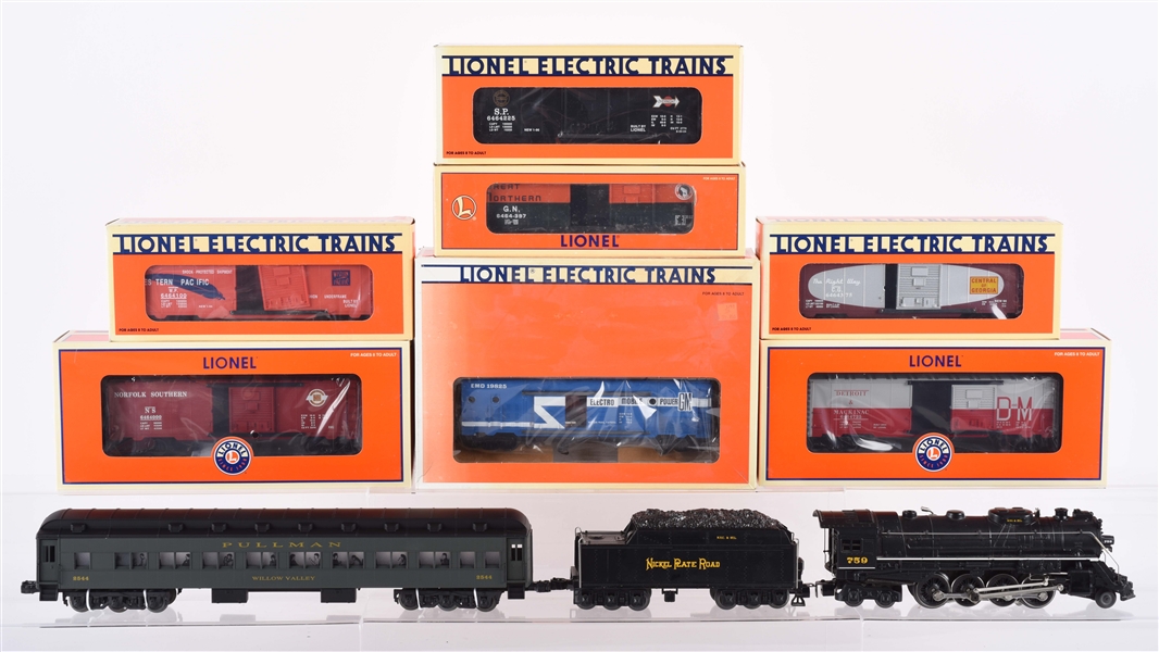 LOT OF 10: LIONEL NO. 759 LOCOMOTIVE & FREIGHTS.