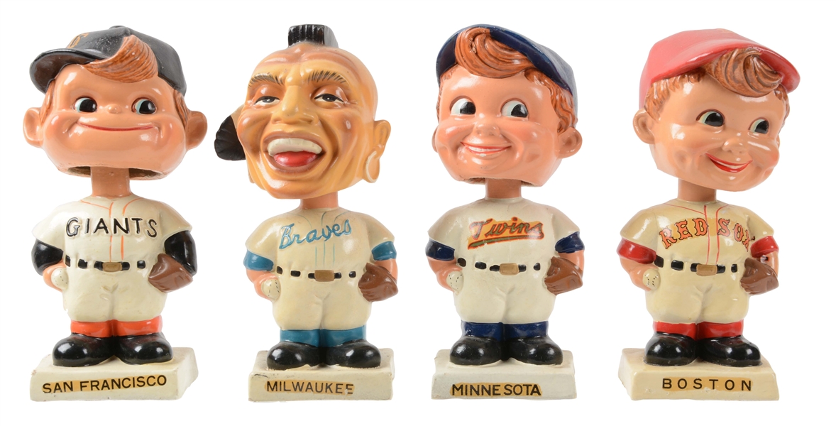 LOT OF 4: 1962 WHITE SQUARE BASE BASEBALL NODDERS WITH ORIGINAL BOXES. 