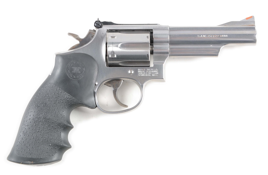 (M) STAINLESS STEEL SMITH & WESSON MODEL 66-4 DOUBLE ACTION REVOLVER