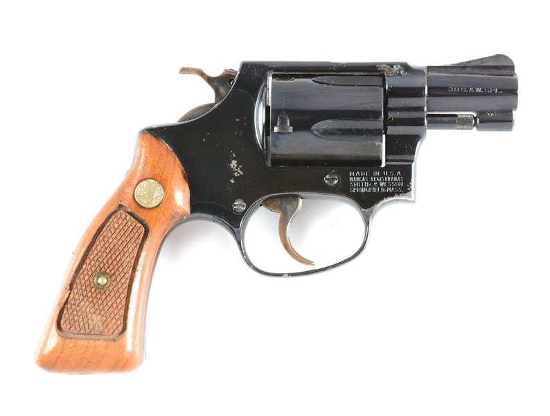 (M) SMITH & WESSON MODEL 36 DOUBLE ACTION REVOLVER (1975-1976)
