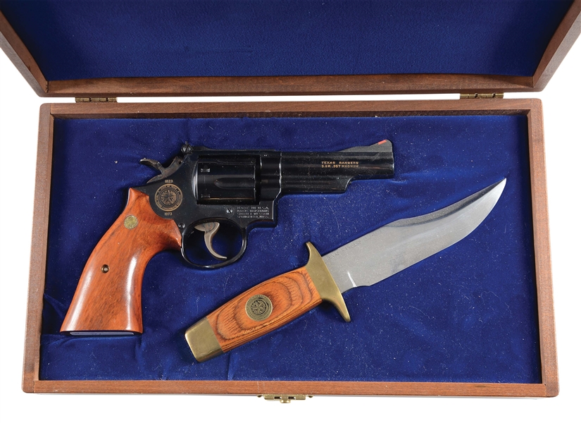 (M) CASED SMITH & WESSON TEXAS COMMEMORATIVE MODEL 19-3 WITH KNIFE.