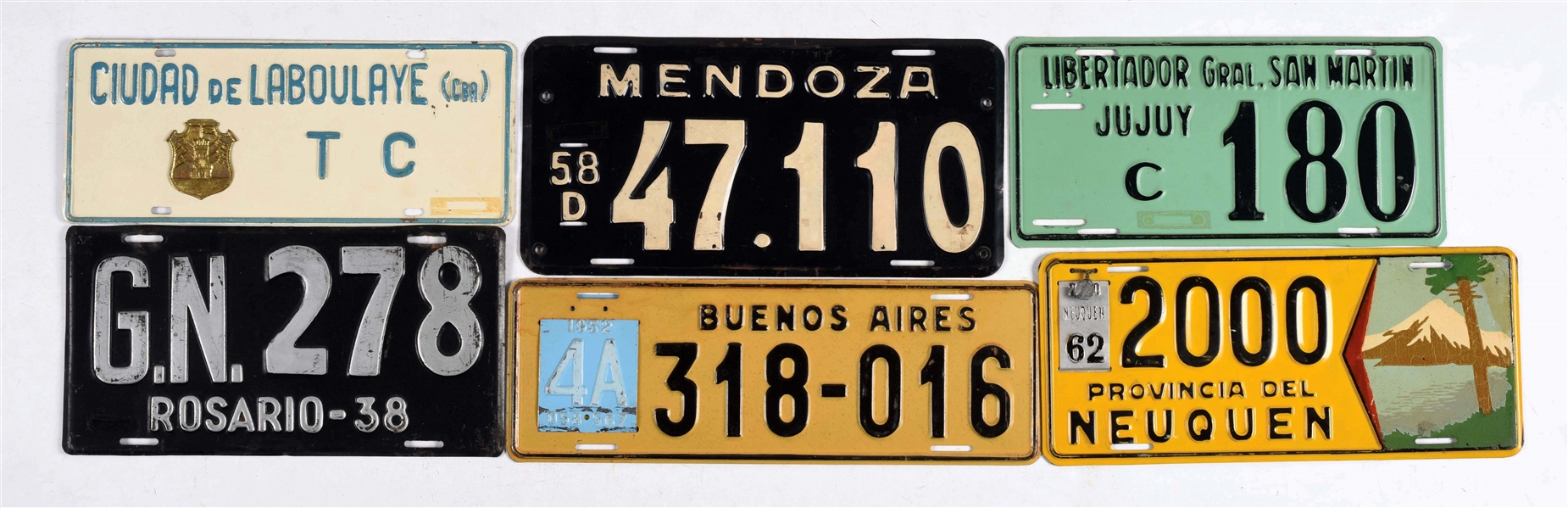 LOT OF 12: ARGENTINA LICENSE PLATES.