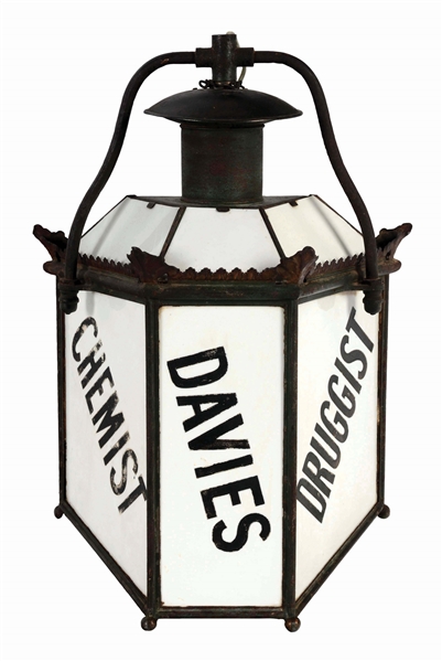 EARLY DAVIES CHEMIST AND DRUGGIST ADVERTISING LIGHT.