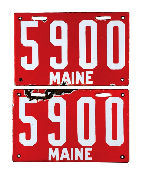 LOT OF 2: MAINE LICENSE PLATES AND ORIGINAL PHOTO