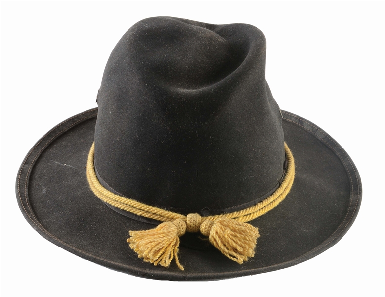 MODEL 1876 CAMPAIGN HAT WITH CAVALRY CORD.