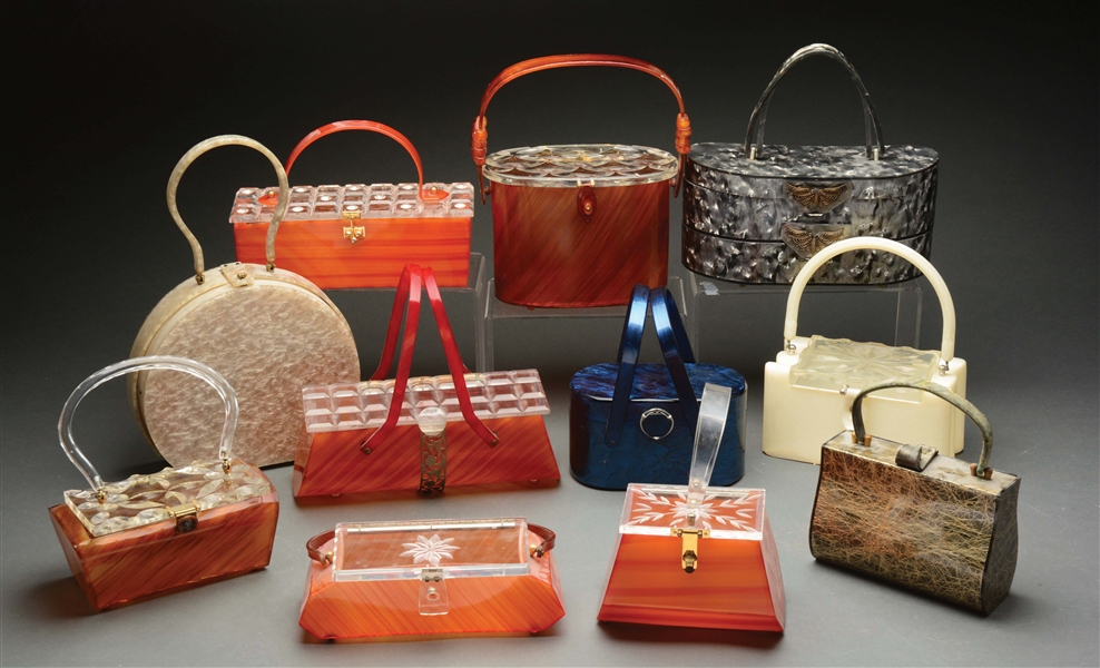 LOT OF 19: VINTAGE 1950S LUCITE "AS IS" HANDBAGS.
