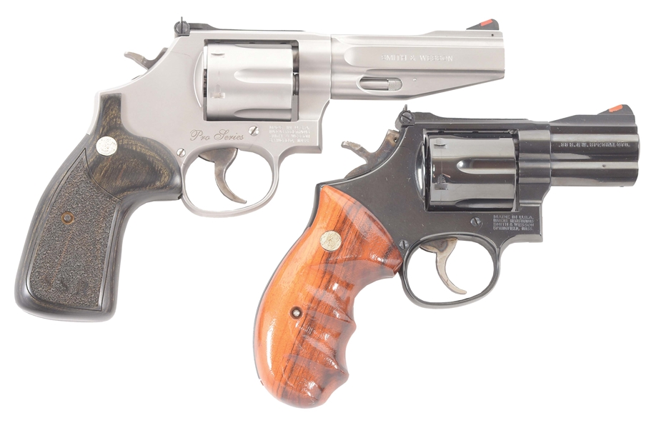 (M) LOT OF TWO: TWO BOXED AS NEW SMITH & WESSON REVOLVERS WITH RARE 586 .38 SPECIAL WITH 2 - 1/2" BARREL.