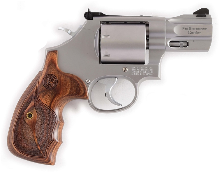 (M) SMITH AND WESSON 686-6 REVOLVER.