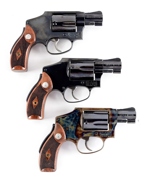 (M) LOT OF THREE: THREE SMITH AND WESSON M40 DOUBLE ACTION REVOLVERS.