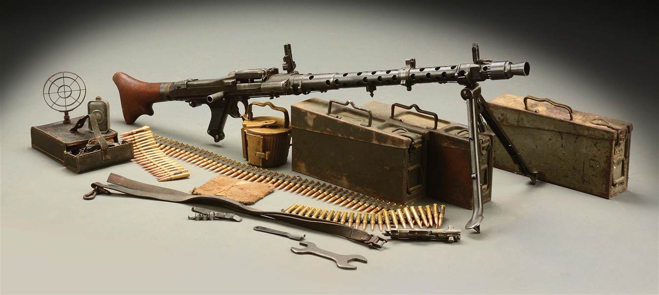(N) CLASSIC 1945 DATED GERMAN WORLD WAR II MG-34 MACHINE GUN (PRE-86 DEALER SAMPLE).