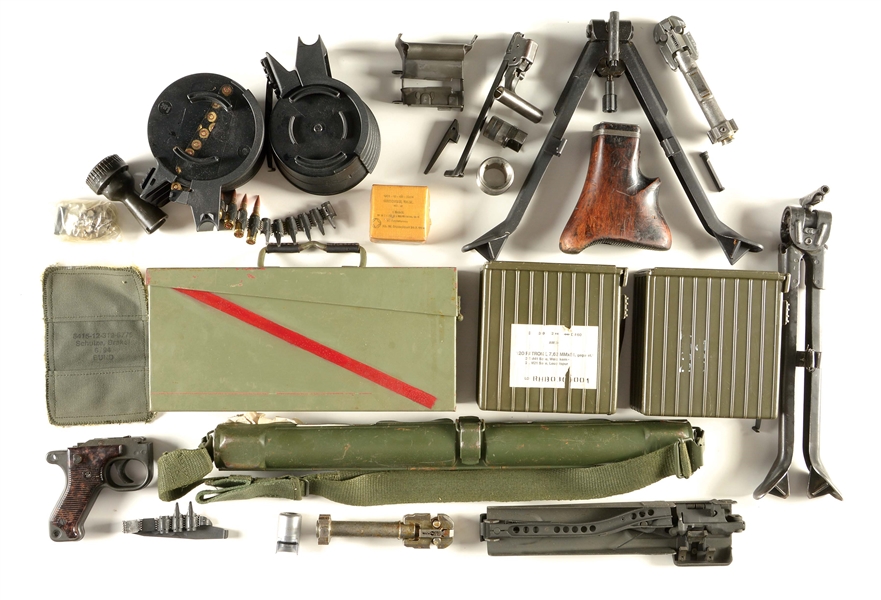 A VERY DESIRABLE LOT OF MG-42/MG3 PARTS.