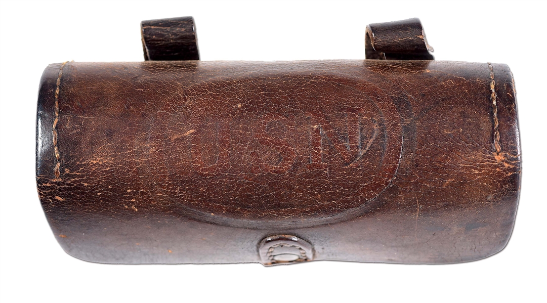 SPANISH AMERICAN WAR USN 1889 PATTERN NAVY CARTRIDGE BOX WITH RARE SPINDLE AND BRASS COLLAR FOR COLT .38 REVOLVER.