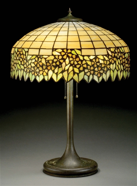 UNIQUE LEADED GLASS TABLE LAMP.