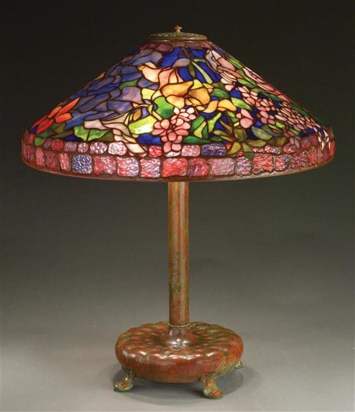 PORCELLI STUDIOS LEADED GLASS TABLE LAMP. 