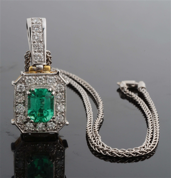 LADYS 14K WHITE GOLD COLUMBIAN EMERALD & DIAMOND NECKLACE WITH GIA REPORT.