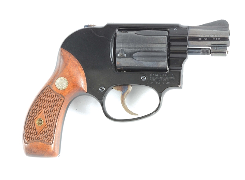 (M) SMITH AND WESSON 38 REVOLVER.