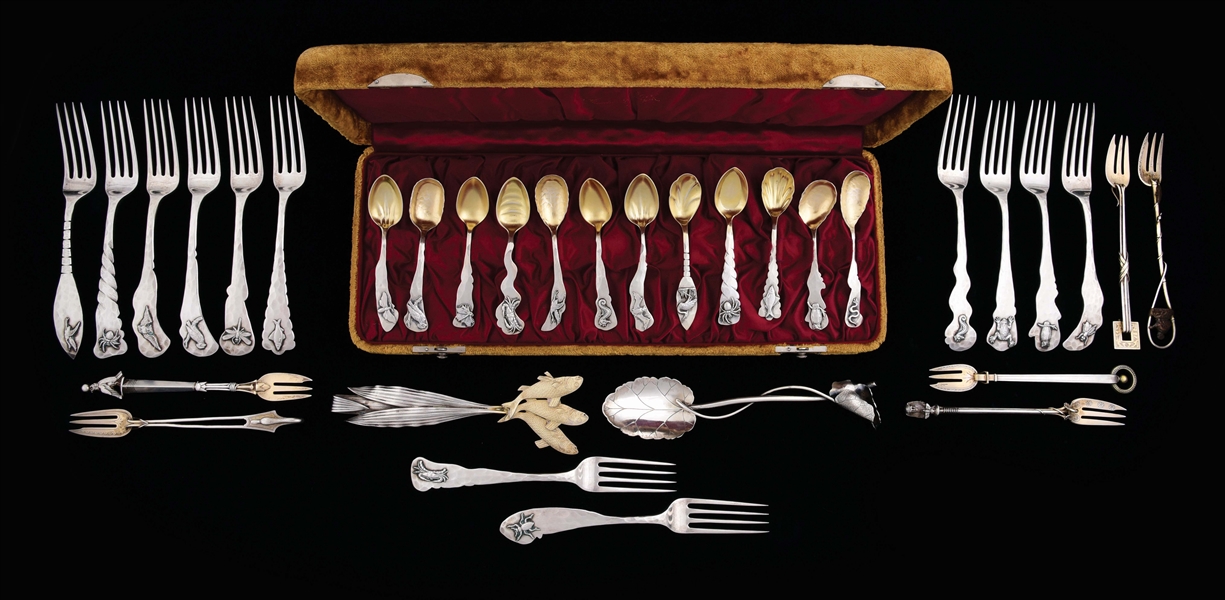 A GROUP OF STERLING FLATWARE.