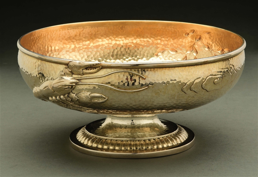 AN AMERICAN STERLING AESTHETIC PERIOD BOWL.
