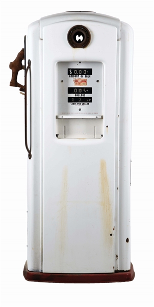 BENNETT 766 PORCELAIN GAS PUMP.