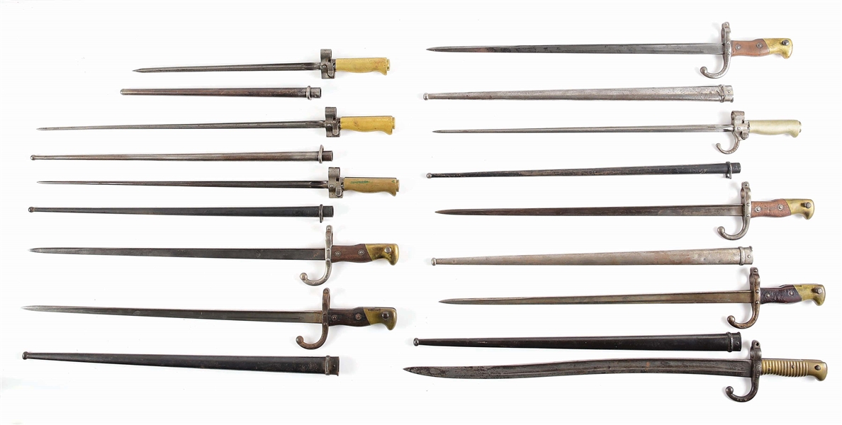 LOT OF TEN FRENCH MILITARY BAYONETS.