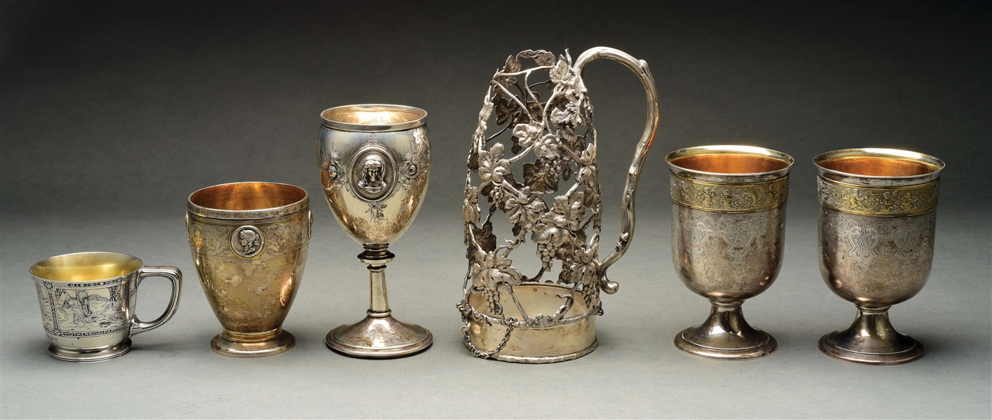 A PAIR OF AMERICAN STERLING GOBLETS.