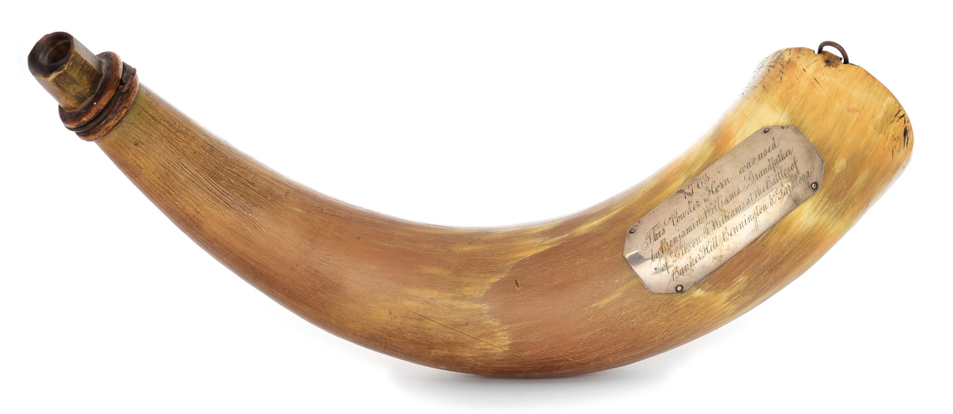 AMERICAN POWDER HORN WITH SILVER PLAQUE ATTRIBUTING USE AT BUNKER HILL.
